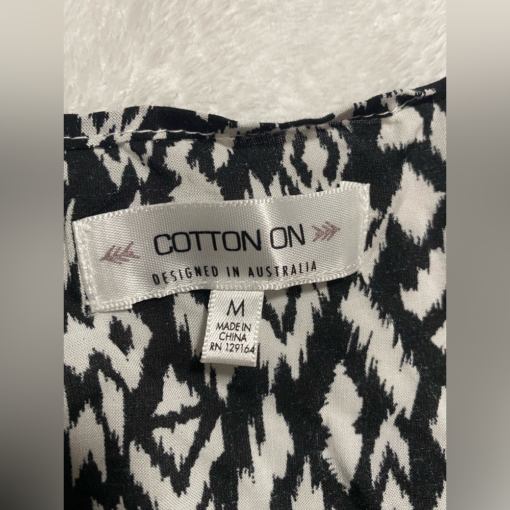 Cotton On Short Sleeve cardigan blouse - Picture 4 of 6